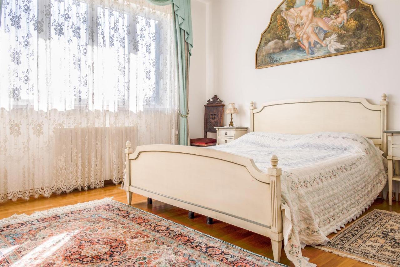 Villa Carini With 3000 Mq Garden & Heated Pool Castelnuovo del Garda Eksteriør bilde