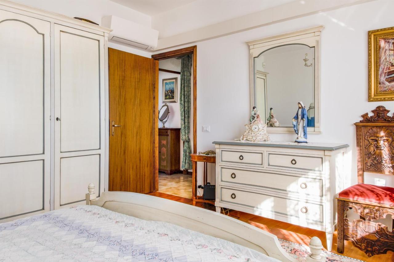 Villa Carini With 3000 Mq Garden & Heated Pool Castelnuovo del Garda Eksteriør bilde