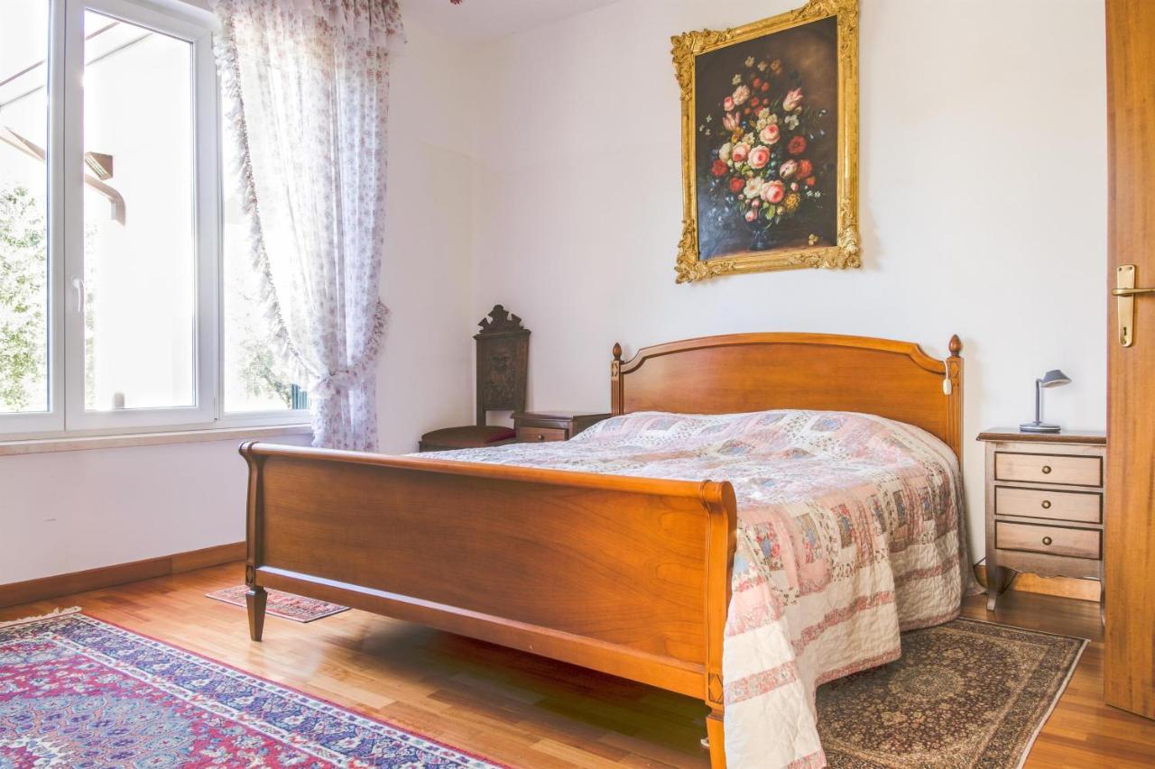 Villa Carini With 3000 Mq Garden & Heated Pool Castelnuovo del Garda Eksteriør bilde