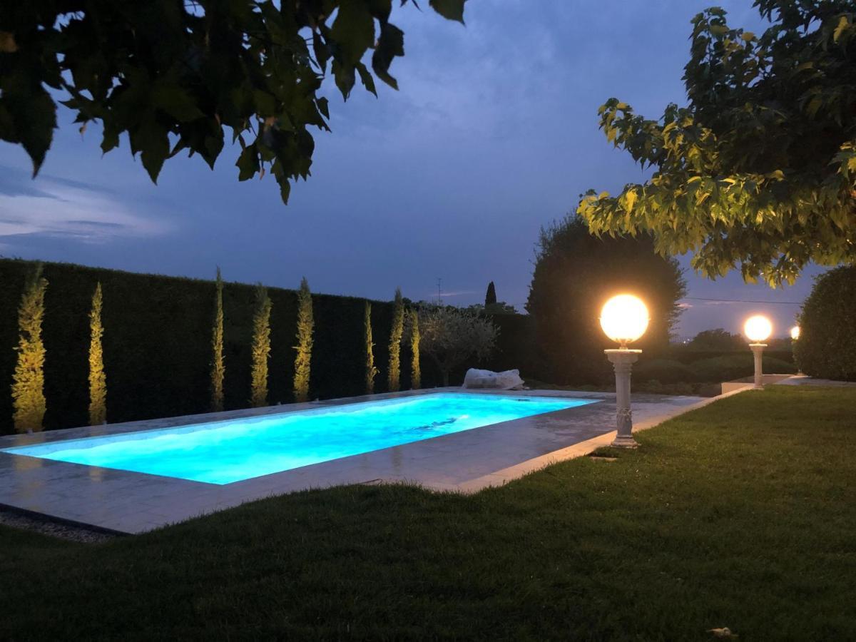 Villa Carini With 3000 Mq Garden & Heated Pool Castelnuovo del Garda Eksteriør bilde