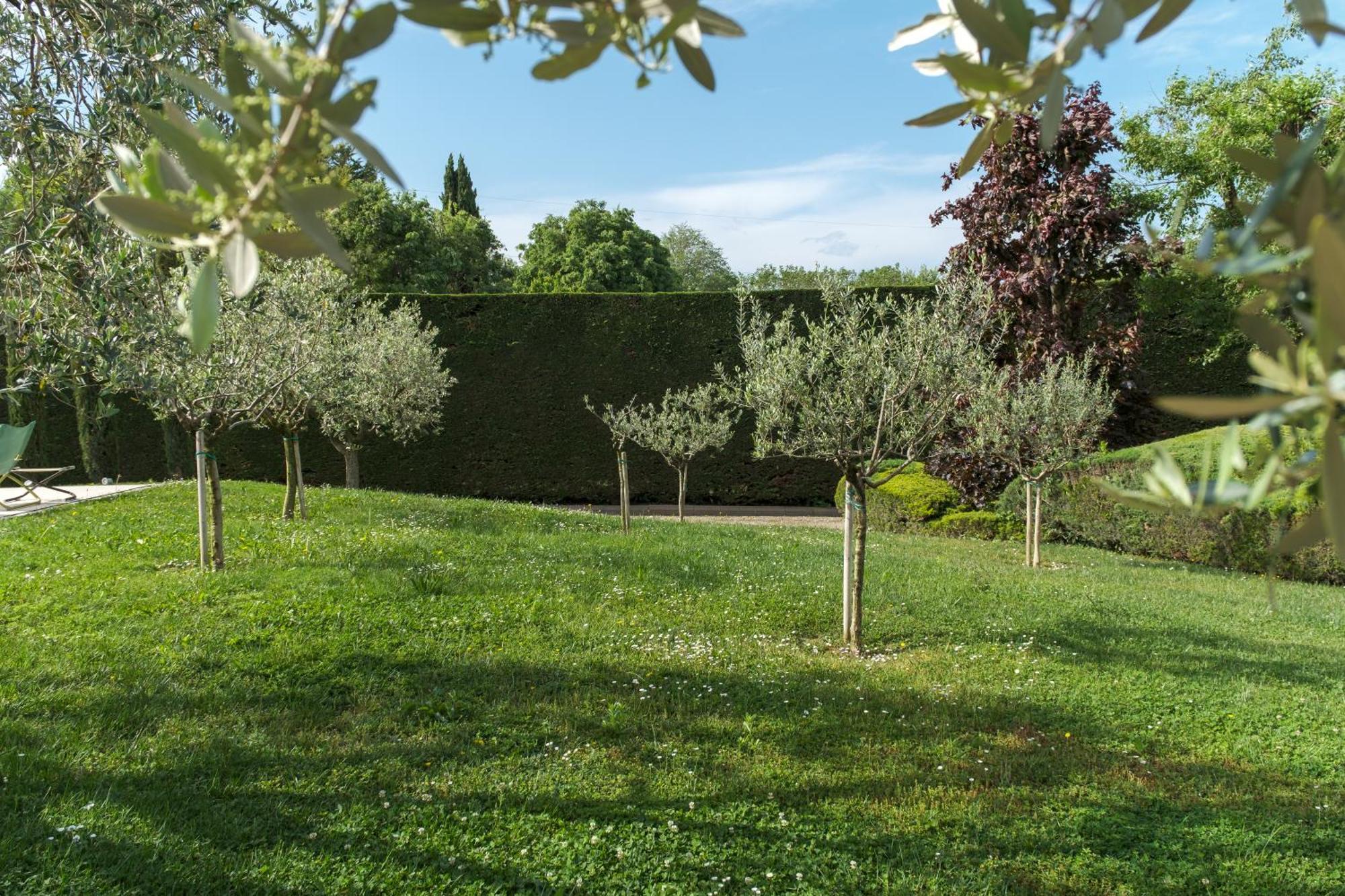 Villa Carini With 3000 Mq Garden & Heated Pool Castelnuovo del Garda Eksteriør bilde