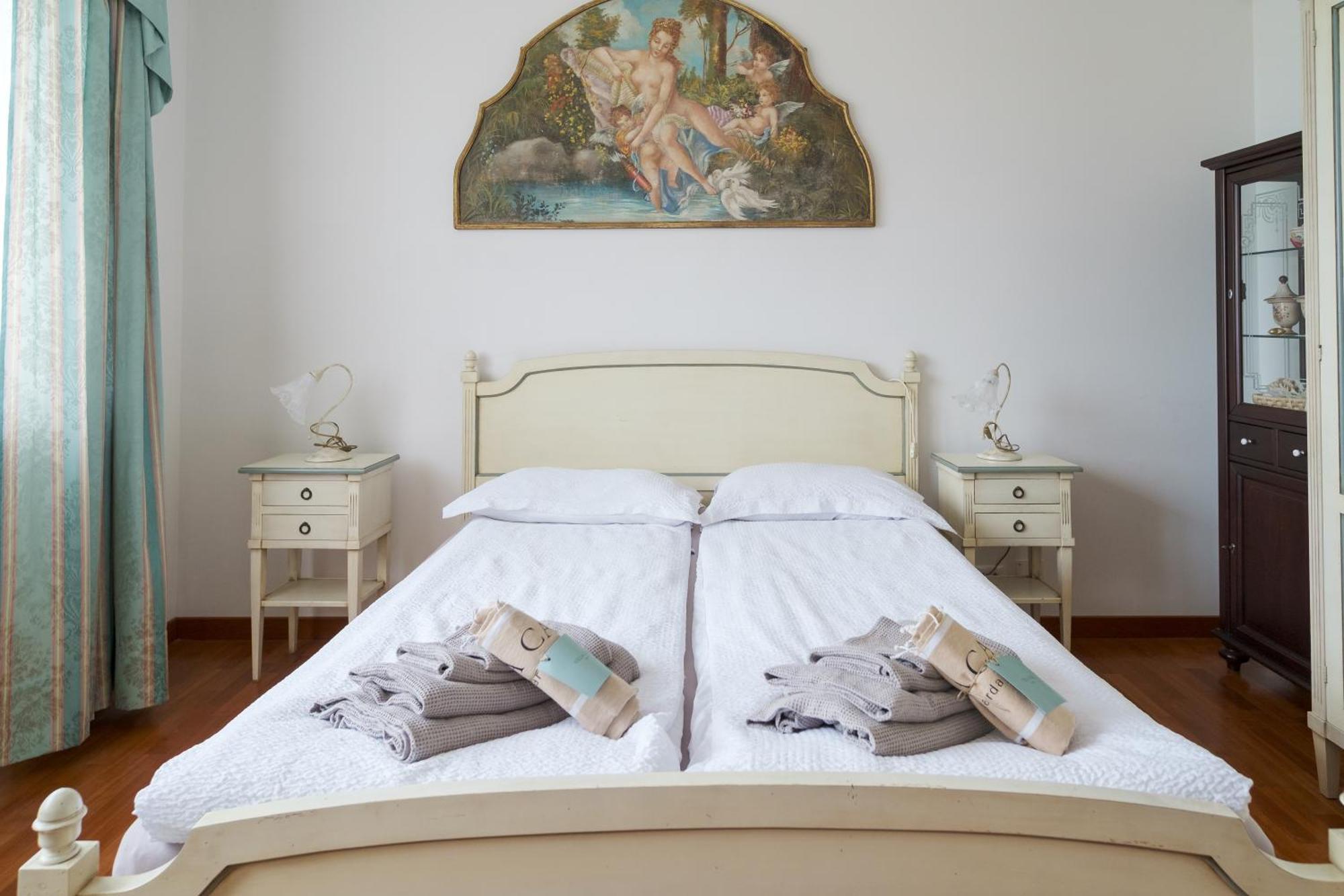 Villa Carini With 3000 Mq Garden & Heated Pool Castelnuovo del Garda Eksteriør bilde